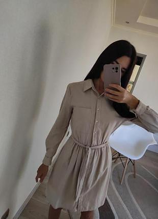 Легка літня ніжна жіноча бежева сукня