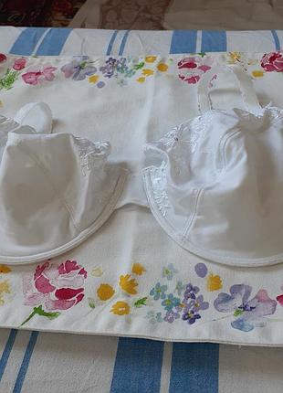 Бюстгальтер 90 с