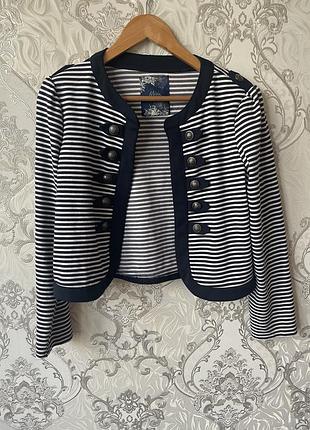 Класний піджак жакет у морському стилі