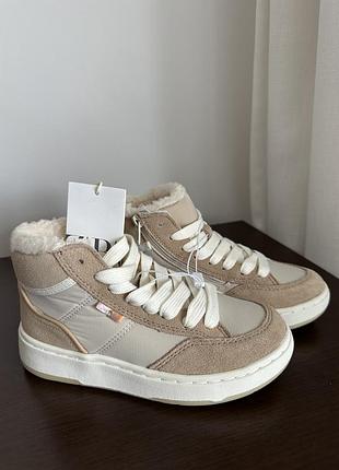 Нові чобітки, ботінки, бути. теплі. zara. 31 розмір. устілка 19.5 см.