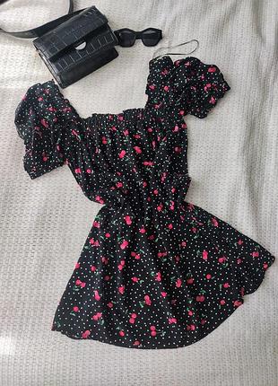 Платье летнее в вишенке, размер м