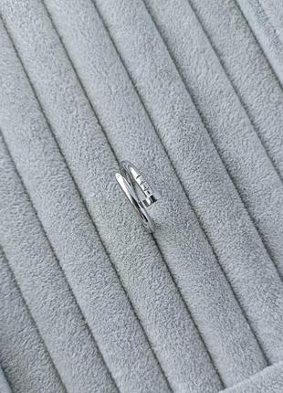 Брендова каблучка цвях