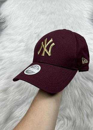 Жіноча оригінальна кепка new era