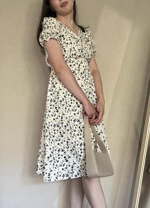 Сукня міді в квітковий принт xs