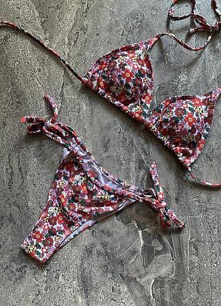 Купальник в цветы