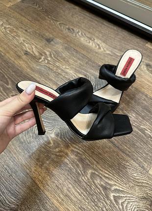 Босоножки мюли на каблуке,черные