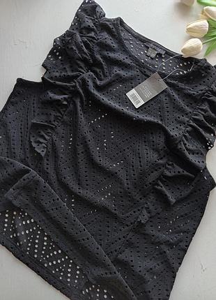 Фірмова футболка топ