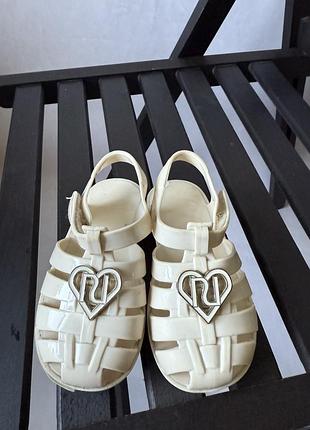 Босоніжки для дівчинки 5