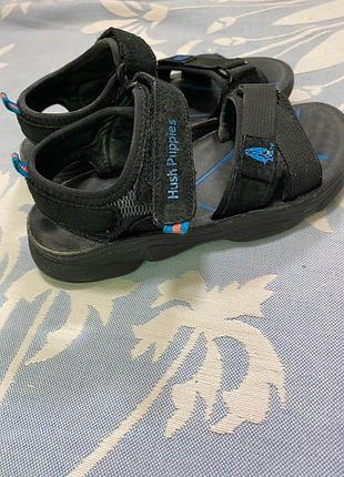 Босоніжки hush puppies