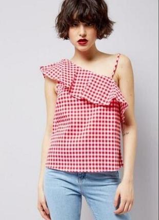 Топ з оборкою на одне плече