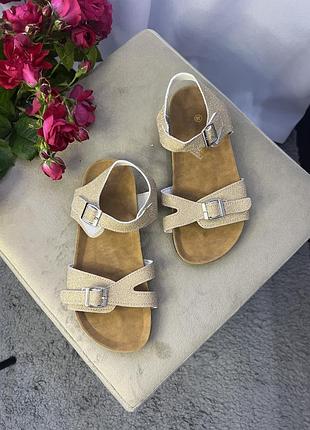 Дитячі босоніжки