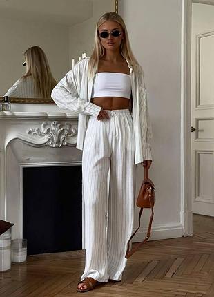 Женский легкий летний костюм в полоску брюки рубашка классический белый на лето