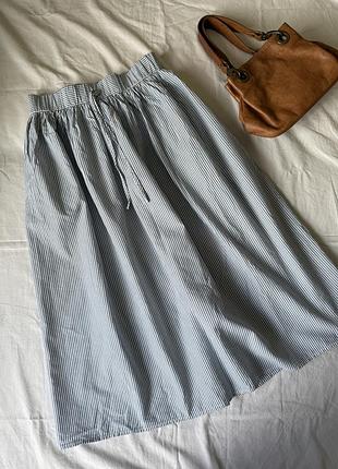 Бавовняна блакитна спідниця міді у смужку