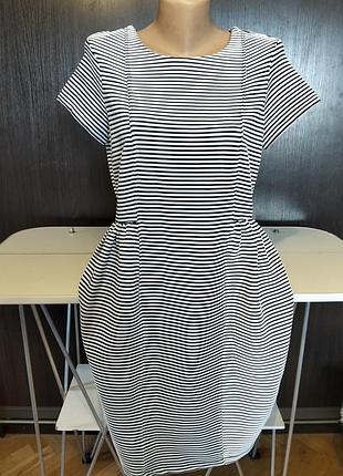 Шикарное платье. размер 14.