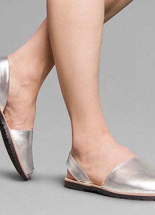 Шкіряні босоніжки менорки 37 розміру в ідеальному стані