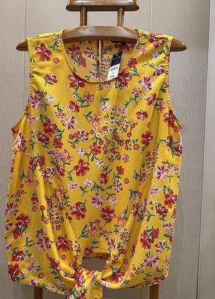 Блузка в наявності.