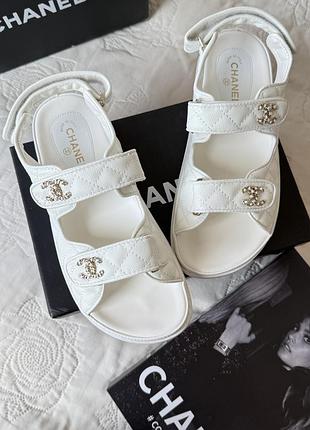 Жіночі босоніжки