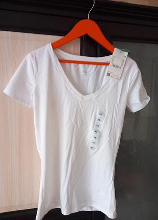 Белая футболка