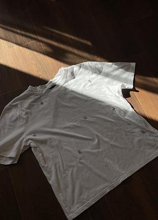 Футболка з камінцями