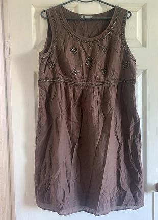 Легенька вільна сукня в шоколадного кольору