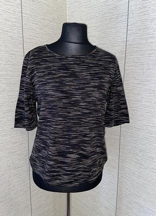 Футболка із вовни escada