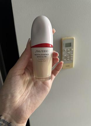 Крем тональний з спф 30. новий.