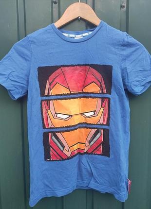 Продам футболку marvel