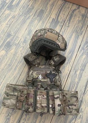 Плитоноска м-так з плитами 4класу, боковим балістичним захистом та кевларовий шолом