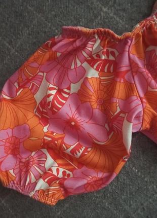 Літній костюм жіночий  трикотажний кроп топ шорти boohoo sm яскравий тропічний принт7 фото
