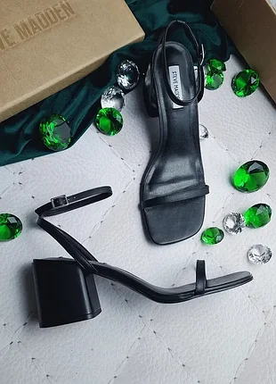 Steve madden оригінал чорні шкіряні босоніжки на підборах