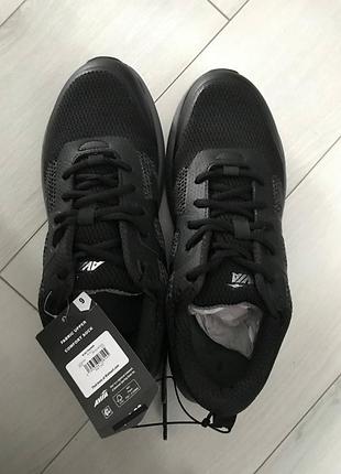 Чоловічі кросівки avia.