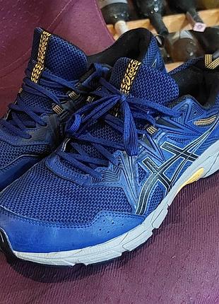 Кроссовки asics