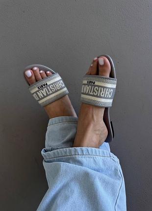 Жіночі шльопанці топ якість.  🌵