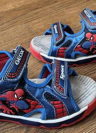 Geox marvel босоніжки, сандалії з підсвіткою р.34(22 см)