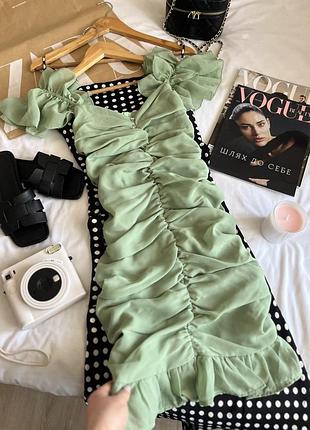Красивое нарядное платье на выпускной от zara размер s