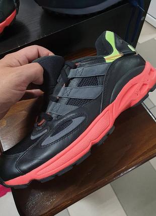 Кроссовки adidas torsion