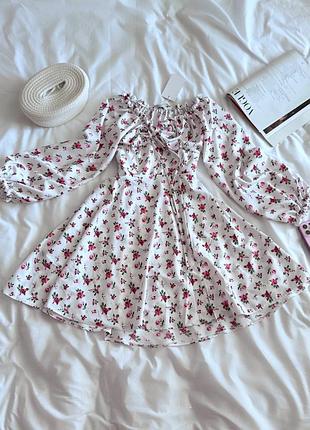 Сукня жіноча коротка міні літня квіткова повсякденна гарна на літо чорна біла з декольте