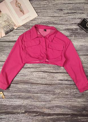 Укороченный пиджак с карманами