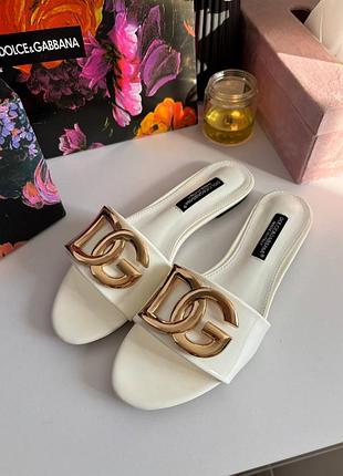 Шлепанцы dolce&amp;gabbana
цена: 2890грн 
размер: 38 (24,5 см)
отправка по предоплате 200 грн, или полной оплатой ❤️