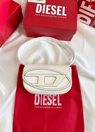 Жіноча сумка diesel, брендова сумка diesel жіноча, модна сумочка diesel для жінок, стильна сумка diesel, аксесуар diesel жіночий