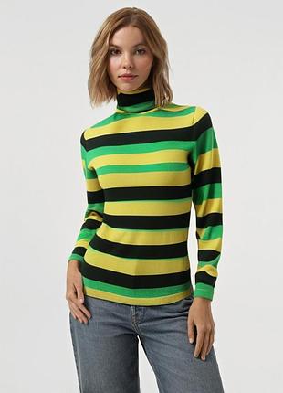 Шикарный качественный состав свитер в полоску успешного американского бренда guess