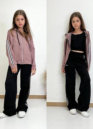 Красивый костюм