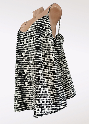 Класний топ, блуза на брителях