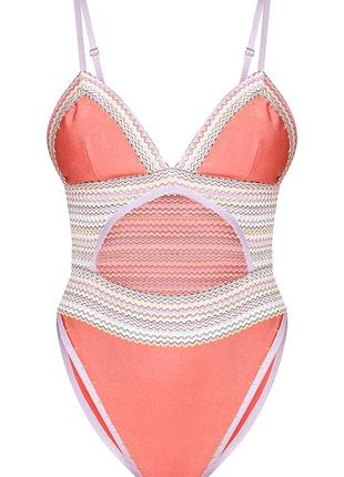 Купальник с вырезом