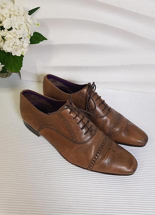 Гарні шкіряні чоловічі туфлі узор перферація studio італія 44р