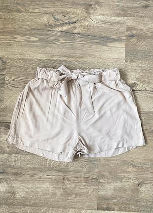 Базові легкі шорти з віскози primark