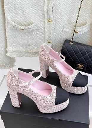 Босоніжки жіночі