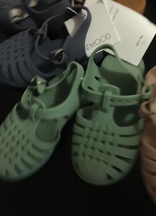 Босоніжки , сандалі 6