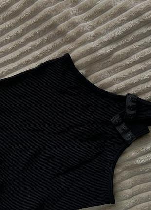 Бодік чорного кольору в рубчик