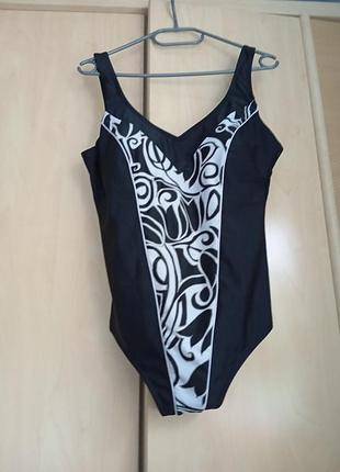 Купальник новий,фірмовий "frego" жіночий р.44.